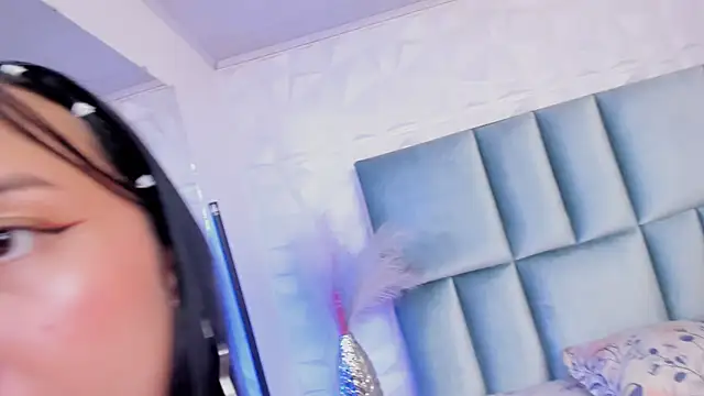 Snapshot of EmmyCastillo chatting on July 2026 12:48:02 PM EmmyCastillo online show from July 2026 12:48:02 PM