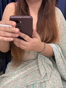 Naughty-Shreenn online show from June 2026 07:56:02 PM