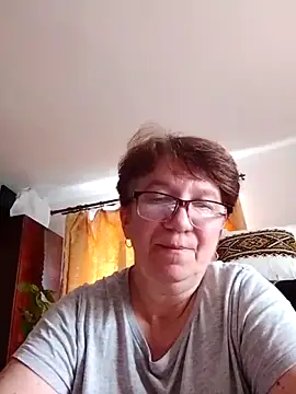 KetQueen101 online show from May 2026 02:45:01 PM