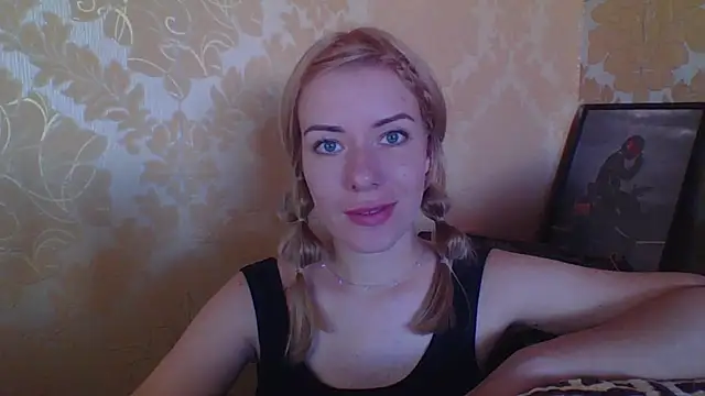 Softy Aura  online show from July 2026 04:18:02 PM