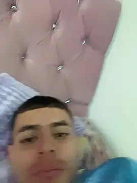 fresdyhot online show from July 2026 04:37:02 PM