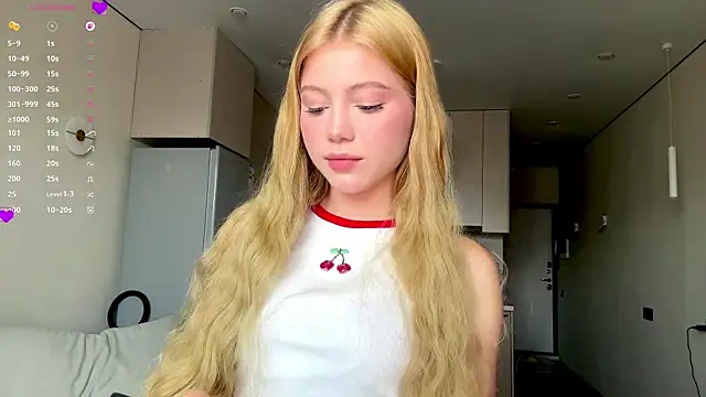 AlberthaBudd online show from July 2026 05:03:02 AM