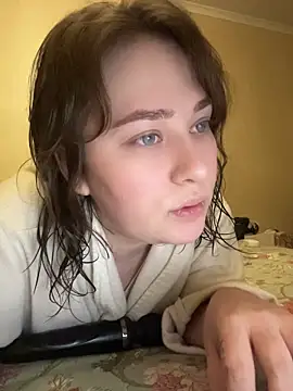 Snapshot of BettyRussian chatting on April 2026 06:58:01 PM BettyRussian online show from April 2026 06:58:01 PM