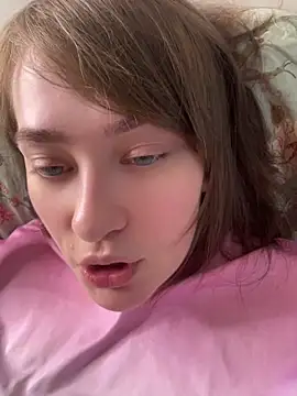 Snapshot of BettyRussian chatting on May 2026 11:48:01 AM BettyRussian online show from May 2026 11:48:01 AM