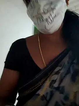Tamil Hot HoneyBee online show from May 2026 11:26:01 AM