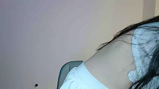 Snapshot of Zhizhi-99 chatting on June 2026 06:24:02 PM Zhizhi-99 online show from June 2026 06:24:02 PM