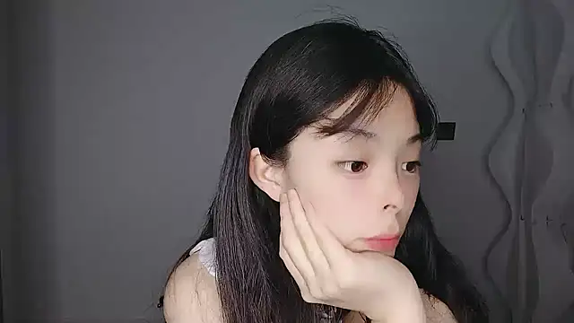 Snapshot of Zhizhi-99 chatting on July 2026 04:35:01 PM Zhizhi-99 online show from July 2026 04:35:01 PM