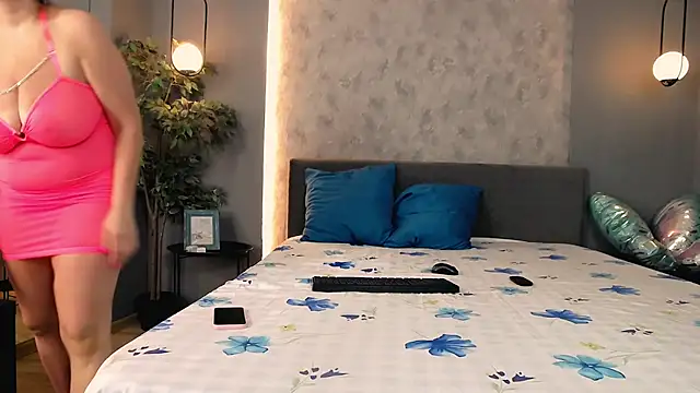 Hellenn Sweet online show from August 2026 05:06:02 AM