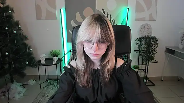 NyxCalderra online show from May 2026 04:51:02 AM