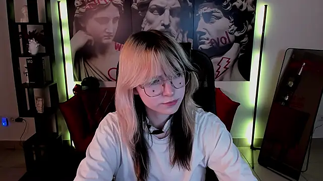 NyxCalderra online show from May 2026 04:19:01 AM