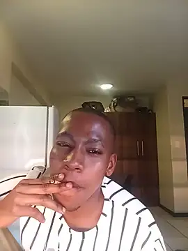 Mphoza0211 online show from May 2026 02:01:02 PM