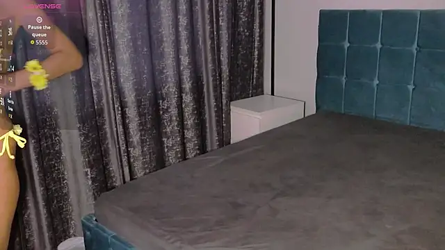 Selenna Dream online show from June 2026 12:08:01 PM