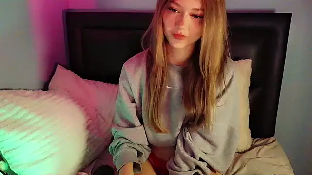 Finally18Cicii online show from June 2026 11:39:02 PM