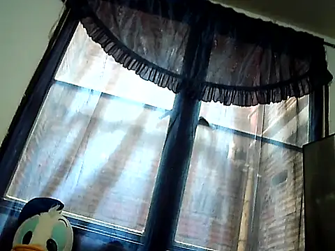 Chiquilove27 online show from June 2026 04:30:01 PM