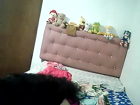 Chiquilove27 online show from July 2026 06:58:02 PM