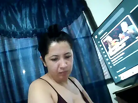 Chiquilove27 online show from July 2026 01:50:01 PM