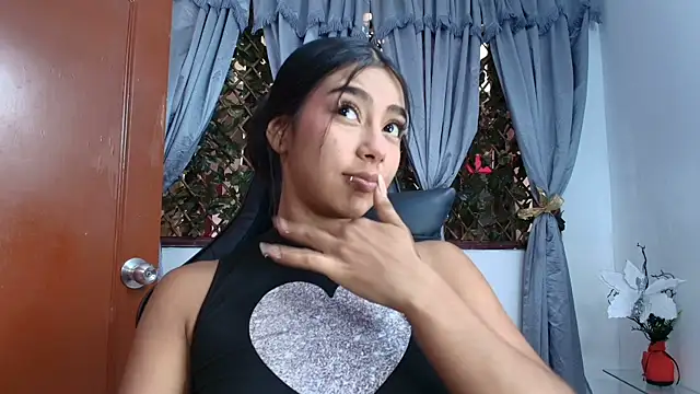 Snapshot of Sofia_Browm chatting on May 2026 08:21:02 PM Sofia Browm online show from May 2026 08:21:02 PM