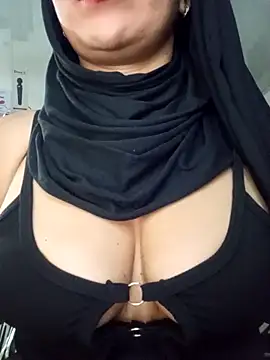 nadia  abaud online show from January 2025 05:14:01 AM