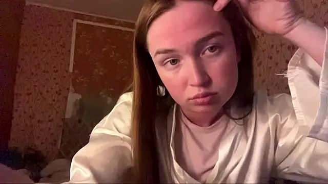 Chloooee online show from May 2026 04:58:01 PM