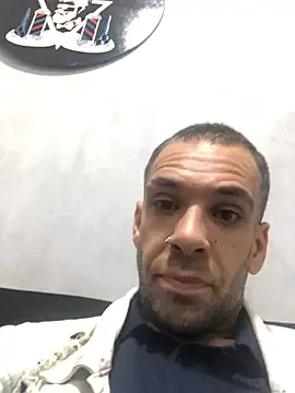 justef09 online show from May 2026 09:22:02 PM