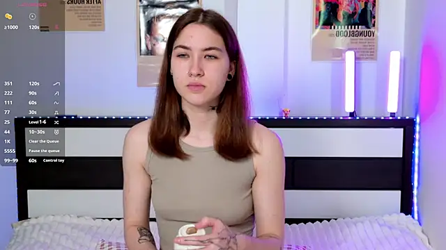 EvaAndLuna online show from May 2026 01:34:02 AM