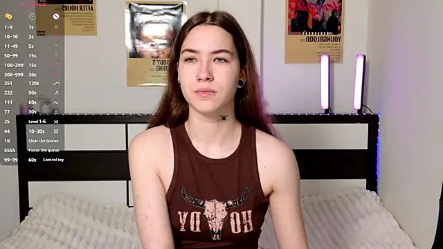 EvaAndLuna online show from June 2026 11:10:01 PM