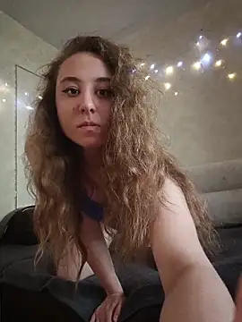 -NicoleSmith- online show from May 2026 01:18:02 PM