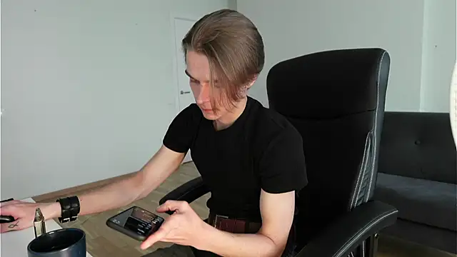 Snapshot of David_Heath chatting on June 2026 01:46:01 PM David Heath online show from June 2026 01:46:01 PM