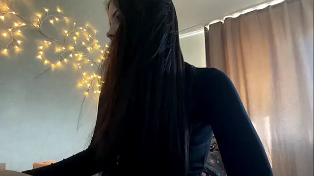 LouisePavlides online show from May 2026 01:27:02 PM