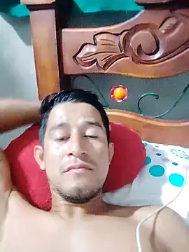 chicolargo17 online show from May 2026 11:37:02 AM