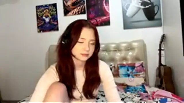Snapshot of em0emily chatting on August 2026 05:12:02 PM em0emily online show from August 2026 05:12:02 PM