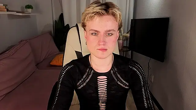 cumboydoll online show from May 2026 01:18:01 PM