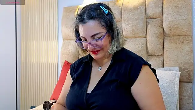 Carolina crus  online show from July 2026 12:30:01 PM