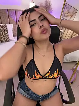 Snapshot of SofiVelvet_ chatting on May 2026 12:32:02 PM SofiVelvet online show from May 2026 12:32:02 PM