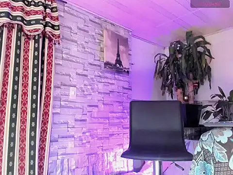 BeautyCatalella1 online show from May 2026 01:40:01 PM