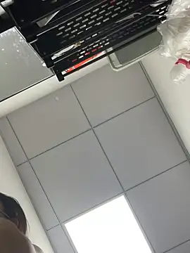 milkwine online show from May 2026 04:23:02 PM