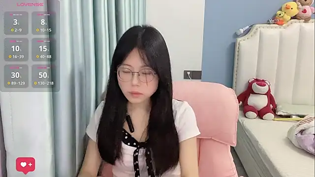Snapshot of Luna-666 chatting on June 2026 01:54:02 PM Luna-666 online show from June 2026 01:54:02 PM