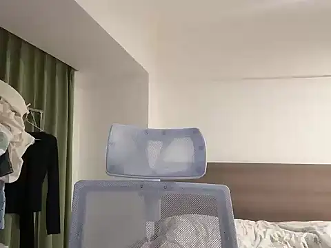 xiaoVV-001 online show from April 2026 12:36:02 PM