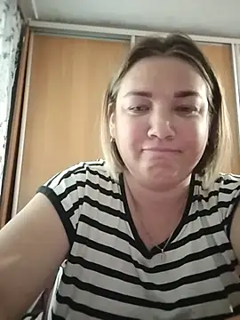 Snapshot of MiyaOlliver chatting on June 2026 10:16:02 AM MiyaOlliver online show from June 2026 10:16:02 AM