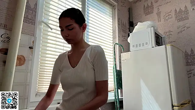 MarylnMonnier online show from May 2026 05:13:01 AM