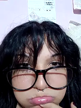 Snapshot of Sempai_Moon chatting on May 2026 12:38:01 AM Sempai Moon online show from May 2026 12:38:01 AM