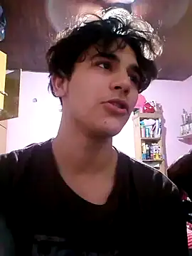 Snapshot of Sempai_Moon chatting on May 2026 05:20:02 PM Sempai Moon online show from May 2026 05:20:02 PM