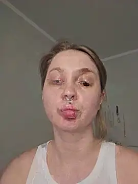 ooopsitscandy online show from May 2026 03:42:02 PM