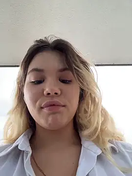 Liiimeee online show from May 2026 09:49:01 AM
