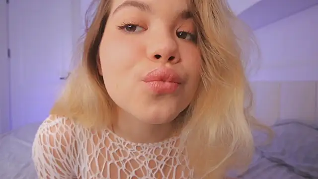 Liiimeee online show from May 2026 05:25:02 AM