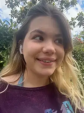 Liiimeee online show from June 2026 05:31:02 AM