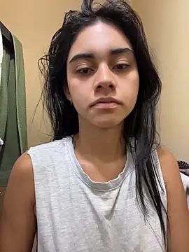mia moonna online show from May 2026 11:50:02 AM