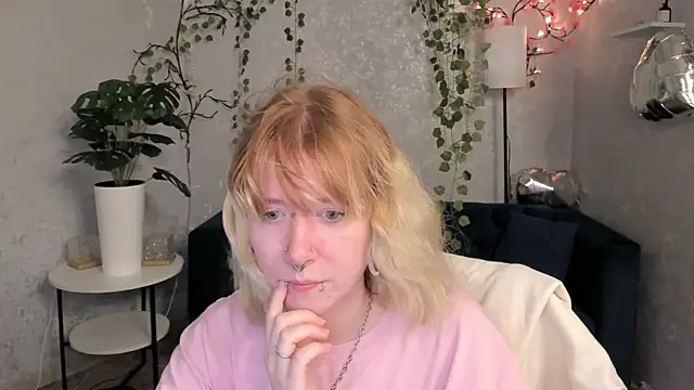 Elira Vane online show from June 2026 03:25:01 AM