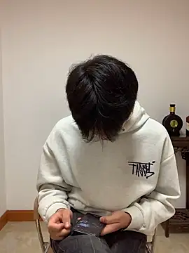 YangYang-8 online show from April 2026 02:26:01 PM