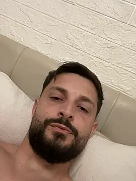 Damiannn33 online show from April 2026 08:04:02 PM